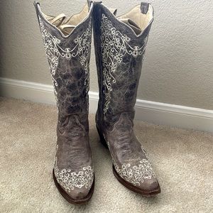 Brown Crater Bone Embroidery - snip toe boots. Medium width